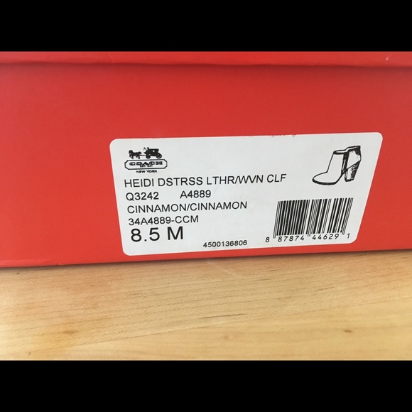 Barley worn Coach Heidi distress leather booties - Picture 8 of 8